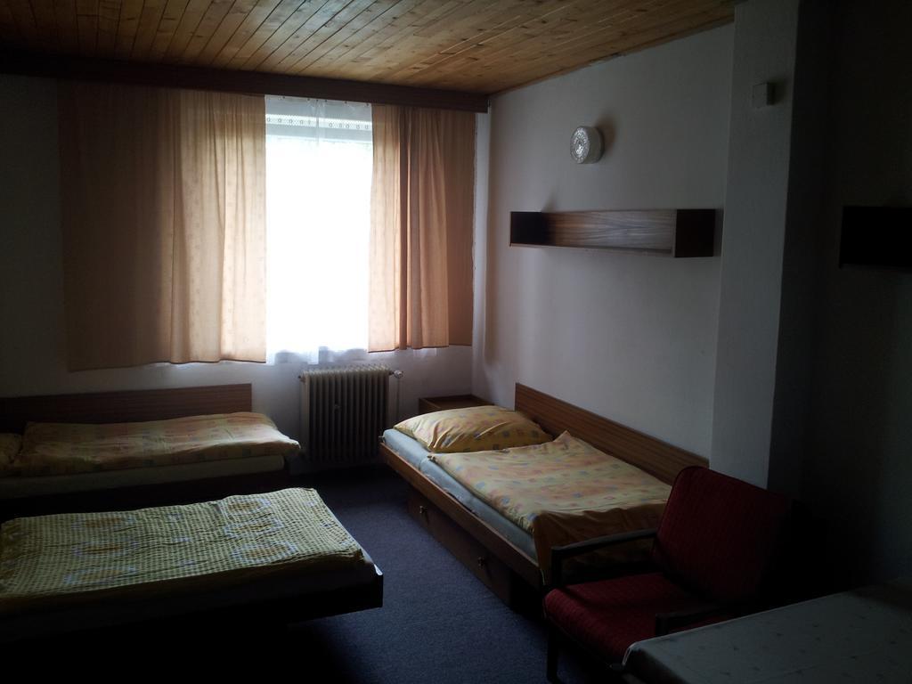 Penzion Tenis Poděbrady Habitación foto