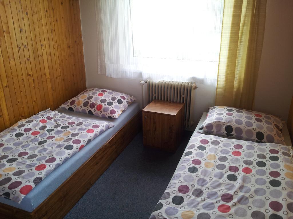 Penzion Tenis Poděbrady Habitación foto