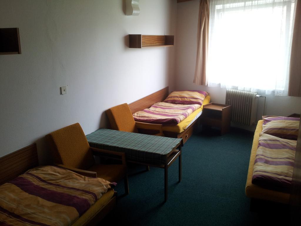 Penzion Tenis Poděbrady Habitación foto
